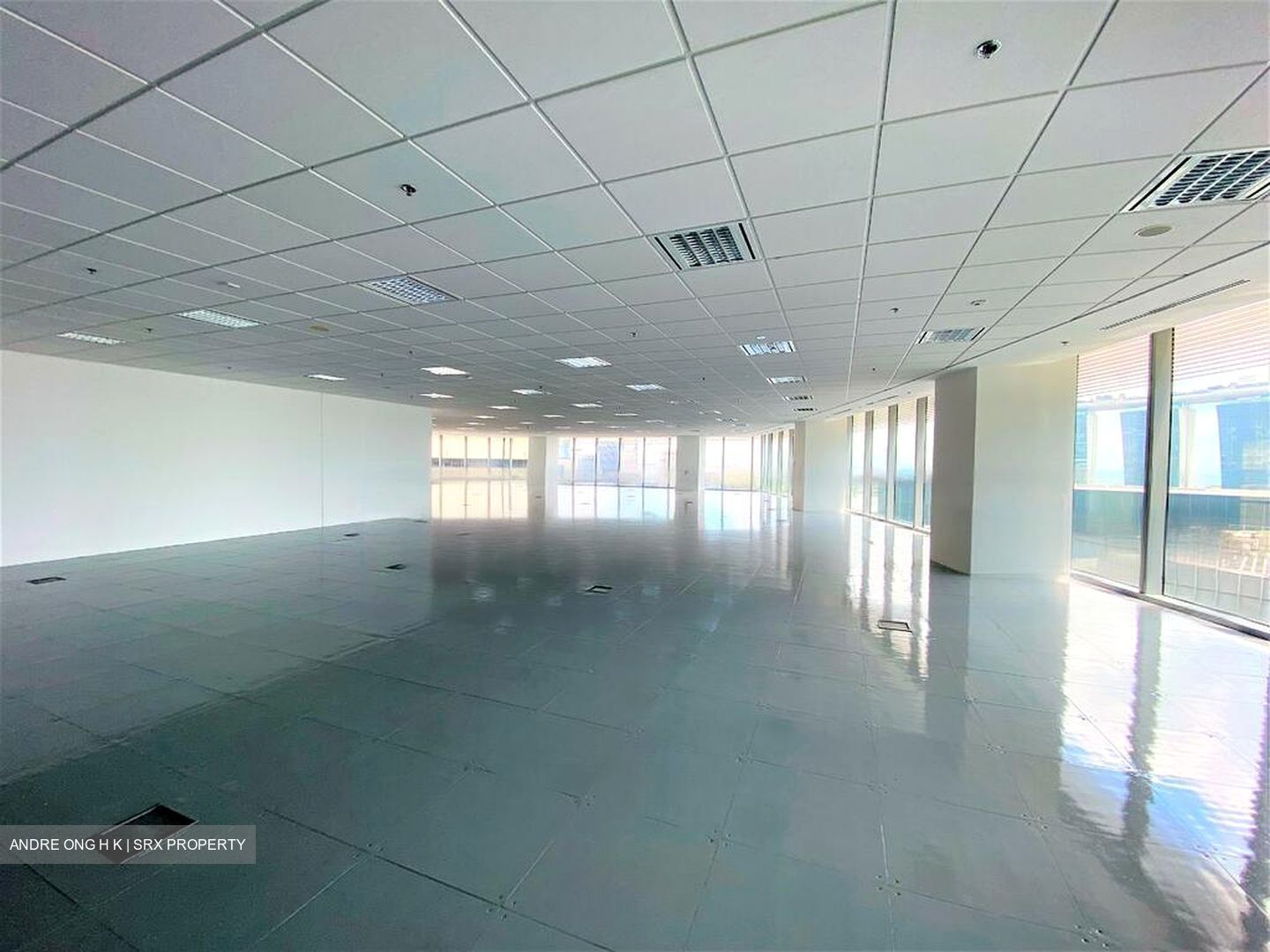 Ocean Financial Centre (D1), Office #451250271